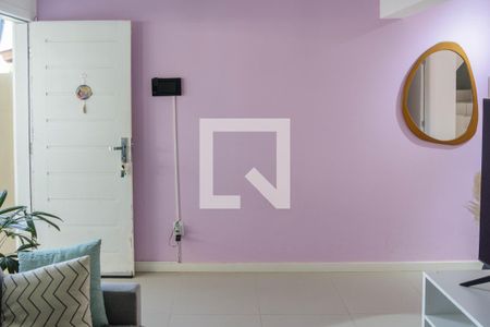 Sala de casa para alugar com 2 quartos, 80m² em Ponta das Canas, Florianópolis