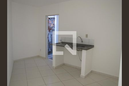 Cozinha de casa para alugar com 1 quarto, 40m² em Jardim Santa Maria, São Paulo