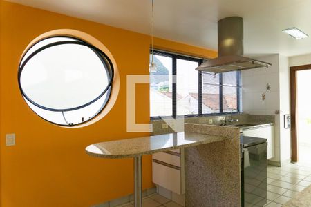 Apartamento à venda com 256m², 4 quartos e 4 vagas Apartamento à venda com 256m², 4 quartos e 4 vagasCozinha