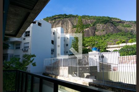 Apartamento à venda com 256m², 4 quartos e 4 vagas Apartamento à venda com 256m², 4 quartos e 4 vagasVista da Rua