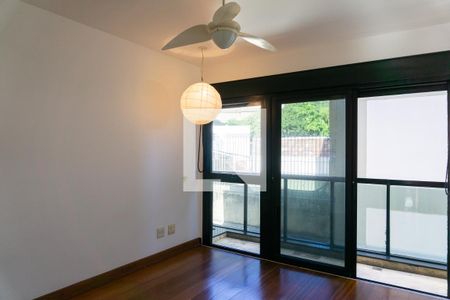 Apartamento à venda com 256m², 4 quartos e 4 vagas Apartamento à venda com 256m², 4 quartos e 4 vagasQuarto