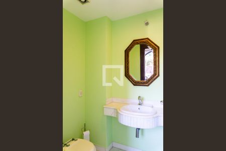 Apartamento à venda com 256m², 4 quartos e 4 vagas Apartamento à venda com 256m², 4 quartos e 4 vagasLavabo