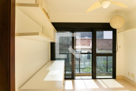 Apartamento à venda com 256m², 4 quartos e 4 vagas Apartamento à venda com 256m², 4 quartos e 4 vagasQuarto 3