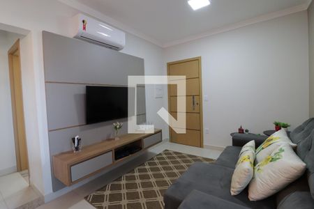 Sala de apartamento para alugar com 2 quartos, 65m² em Tibery, Uberlândia