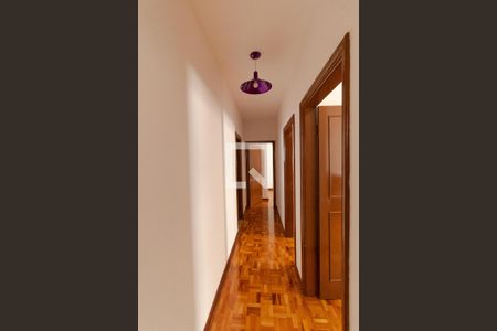 Corredor de apartamento para alugar com 3 quartos, 145m² em Centro, Campinas