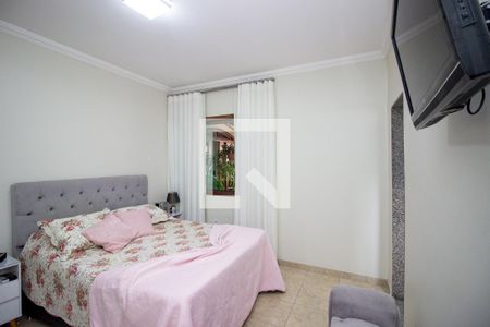 Quarto Suíte de casa à venda com 3 quartos, 232m² em Jardim Laguna, Contagem