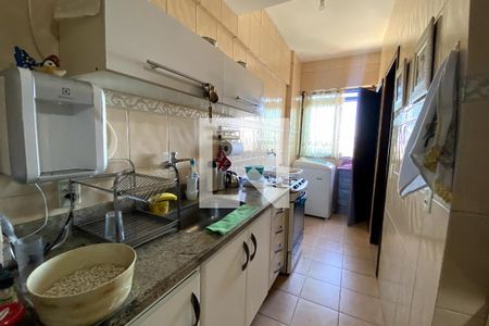 Apartamento para alugar com 250m², 3 quartos e 3 vagas Apartamento para alugar com 250m², 3 quartos e 3 vagasCozinha