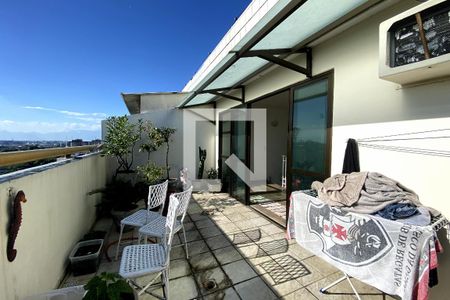 Apartamento para alugar com 250m², 3 quartos e 3 vagas Apartamento para alugar com 250m², 3 quartos e 3 vagasÁrea de lazer