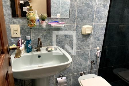 Apartamento para alugar com 250m², 3 quartos e 3 vagas Apartamento para alugar com 250m², 3 quartos e 3 vagasBanheiro