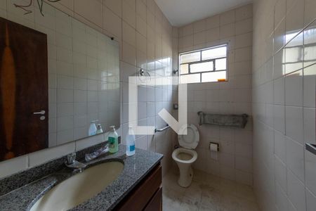 Banheiro de casa à venda com 3 quartos, 200m² em Vila Bela, São Paulo