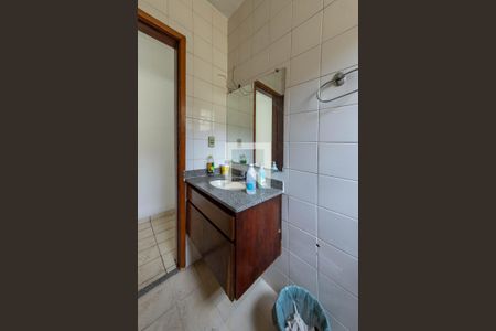 Banheiro de casa à venda com 3 quartos, 200m² em Vila Bela, São Paulo