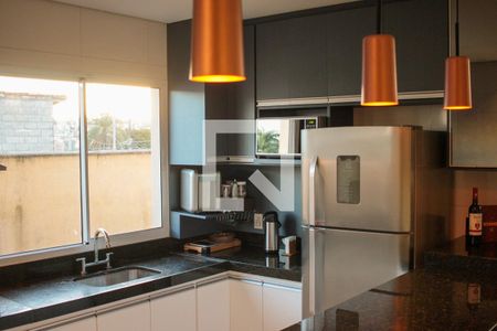 Cozinha de casa à venda com 3 quartos, 320m² em Colonial, Contagem