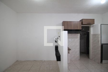 Sala/Cozinha e Área de serviço de casa para alugar com 2 quartos, 48m² em Vila Buenos Aires, São Paulo