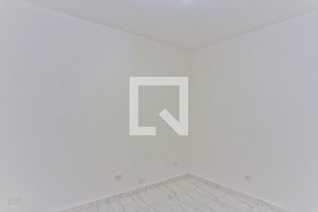 Kitnet de casa para alugar com 1 quarto, 20m² em Vila Romero, São Paulo