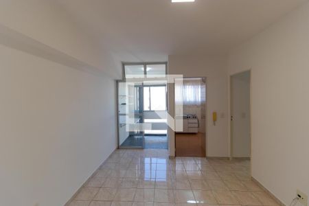 Salas de apartamento para alugar com 1 quarto, 60m² em Vila Itapura, Campinas