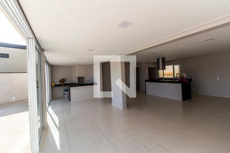 Casa de condomínio à venda com 280m², 3 quartos e 2 vagas Casa de condomínio à venda com 280m², 3 quartos e 2 vagasVaranda gourmet