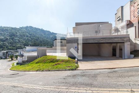 Casa de condomínio à venda com 280m², 3 quartos e 2 vagas Casa de condomínio à venda com 280m², 3 quartos e 2 vagasVista da Rua
