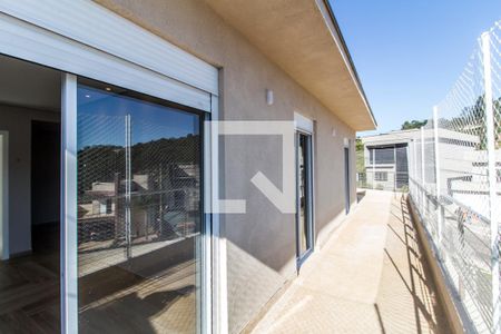 Casa de condomínio à venda com 280m², 3 quartos e 2 vagas Casa de condomínio à venda com 280m², 3 quartos e 2 vagasVaranda