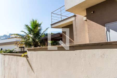 Casa de condomínio à venda com 280m², 3 quartos e 2 vagas Casa de condomínio à venda com 280m², 3 quartos e 2 vagasVista da Sala