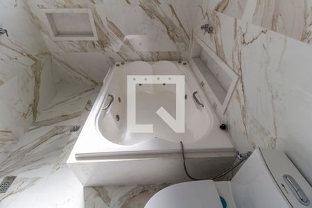 Casa de condomínio à venda com 280m², 3 quartos e 2 vagas Casa de condomínio à venda com 280m², 3 quartos e 2 vagasDetalhe do Banheiro da Suite