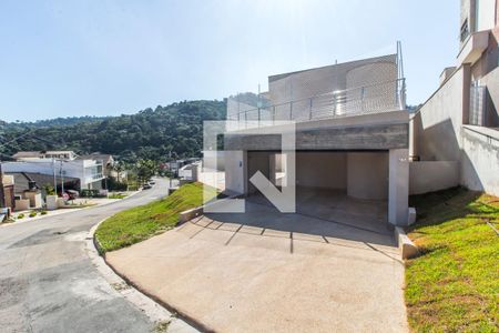 Casa de condomínio à venda com 280m², 3 quartos e 2 vagas Casa de condomínio à venda com 280m², 3 quartos e 2 vagasGaragem