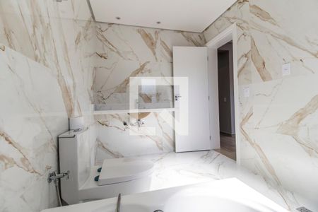 Casa de condomínio à venda com 280m², 3 quartos e 2 vagas Casa de condomínio à venda com 280m², 3 quartos e 2 vagasBanheiro da Suíte master