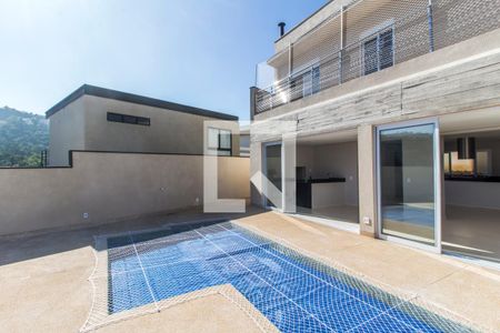 Casa de condomínio à venda com 280m², 3 quartos e 2 vagas Casa de condomínio à venda com 280m², 3 quartos e 2 vagasPiscina