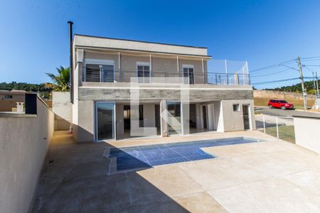 Casa de condomínio à venda com 280m², 3 quartos e 2 vagas Casa de condomínio à venda com 280m², 3 quartos e 2 vagasPiscina