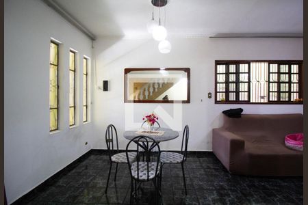 Sala de casa à venda com 5 quartos, 180m² em Jardim das Camélias, São Paulo