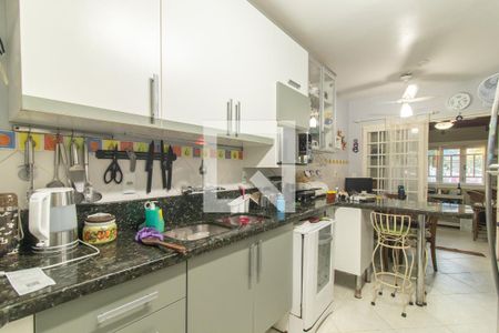 Cozinha de casa à venda com 3 quartos, 275m² em Espírito Santo, Porto Alegre