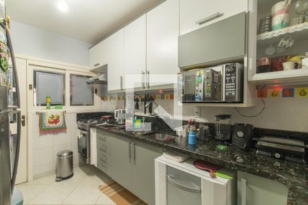 Cozinha de casa à venda com 3 quartos, 275m² em Espírito Santo, Porto Alegre