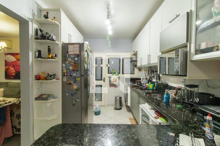 Cozinha de casa à venda com 3 quartos, 275m² em Espírito Santo, Porto Alegre