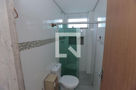 Banheiro de apartamento à venda com 2 quartos, 63m² em Bairro da Glória, Contagem