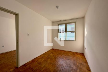 Quarto de apartamento à venda com 1 quarto, 35m² em Cavalhada, Porto Alegre