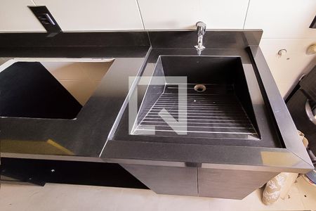 Apartamento para alugar com 70m², 2 quartos e 1 vaga Apartamento para alugar com 70m², 2 quartos e 1 vagaCozinha e Área de Serviço