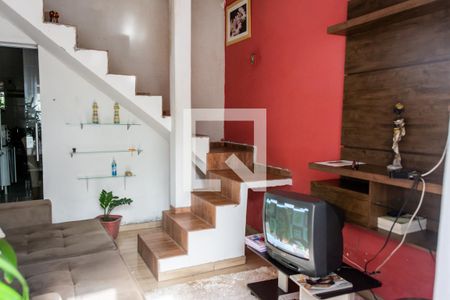 Sala 1 de casa à venda com 6 quartos, 250m² em Bom Jesus, Contagem