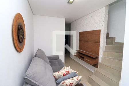 Sala de TV de casa para alugar com 2 quartos, 80m² em Chácara Califórnia, São Paulo