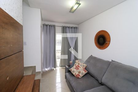 Sala de TV de casa para alugar com 2 quartos, 80m² em Chácara Califórnia, São Paulo