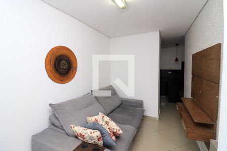 Sala de TV de casa para alugar com 2 quartos, 80m² em Chácara Califórnia, São Paulo