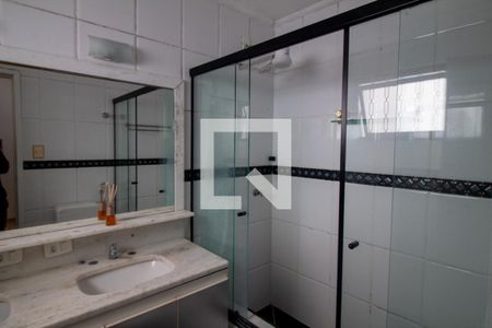 Casa para alugar com 185m², 4 quartos e 4 vagas Casa para alugar com 185m², 4 quartos e 4 vagasBanheiro da Suíte 2