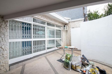 Casa para alugar com 185m², 4 quartos e 4 vagas Casa para alugar com 185m², 4 quartos e 4 vagasFachada Interna