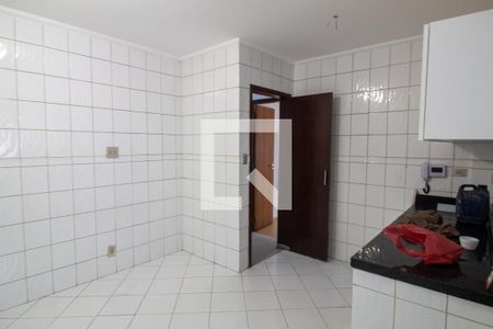 Casa para alugar com 185m², 4 quartos e 4 vagas Casa para alugar com 185m², 4 quartos e 4 vagasCozinha