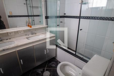 Casa para alugar com 185m², 4 quartos e 4 vagas Casa para alugar com 185m², 4 quartos e 4 vagasBanheiro da Suíte 2