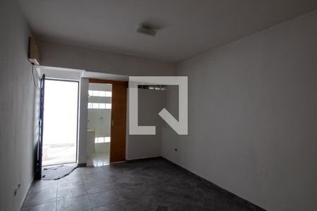 Casa para alugar com 185m², 4 quartos e 4 vagas Casa para alugar com 185m², 4 quartos e 4 vagasSuite 3 - Externa