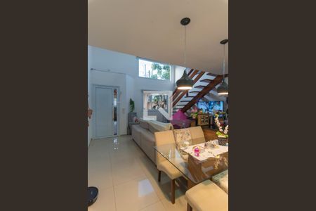 Sala de casa à venda com 2 quartos, 125m² em Parque Jambeiro, Campinas