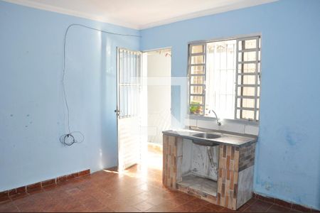 Cozinha de casa para alugar com 1 quarto, 20m² em Parque Pan Americano, São Paulo