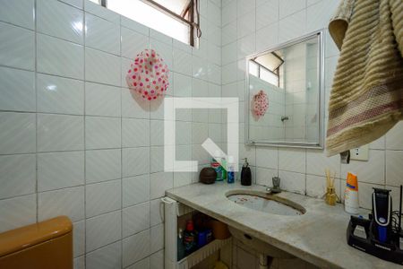 Banheiro de apartamento à venda com 1 quarto, 46m² em Centro Histórico, Porto Alegre