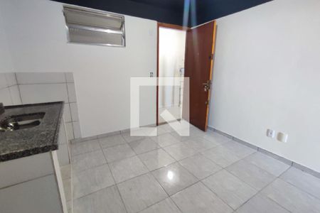 Cozinha/Sala de apartamento para alugar com 1 quarto, 40m² em Curicica, Rio de Janeiro