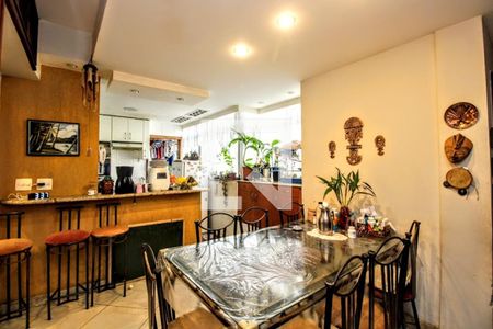 Sala  de apartamento à venda com 3 quartos, 90m² em Vila Paris, Belo Horizonte