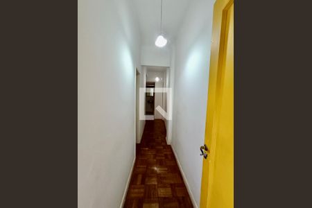 Corredor  de apartamento à venda com 3 quartos, 130m² em Copacabana, Rio de Janeiro